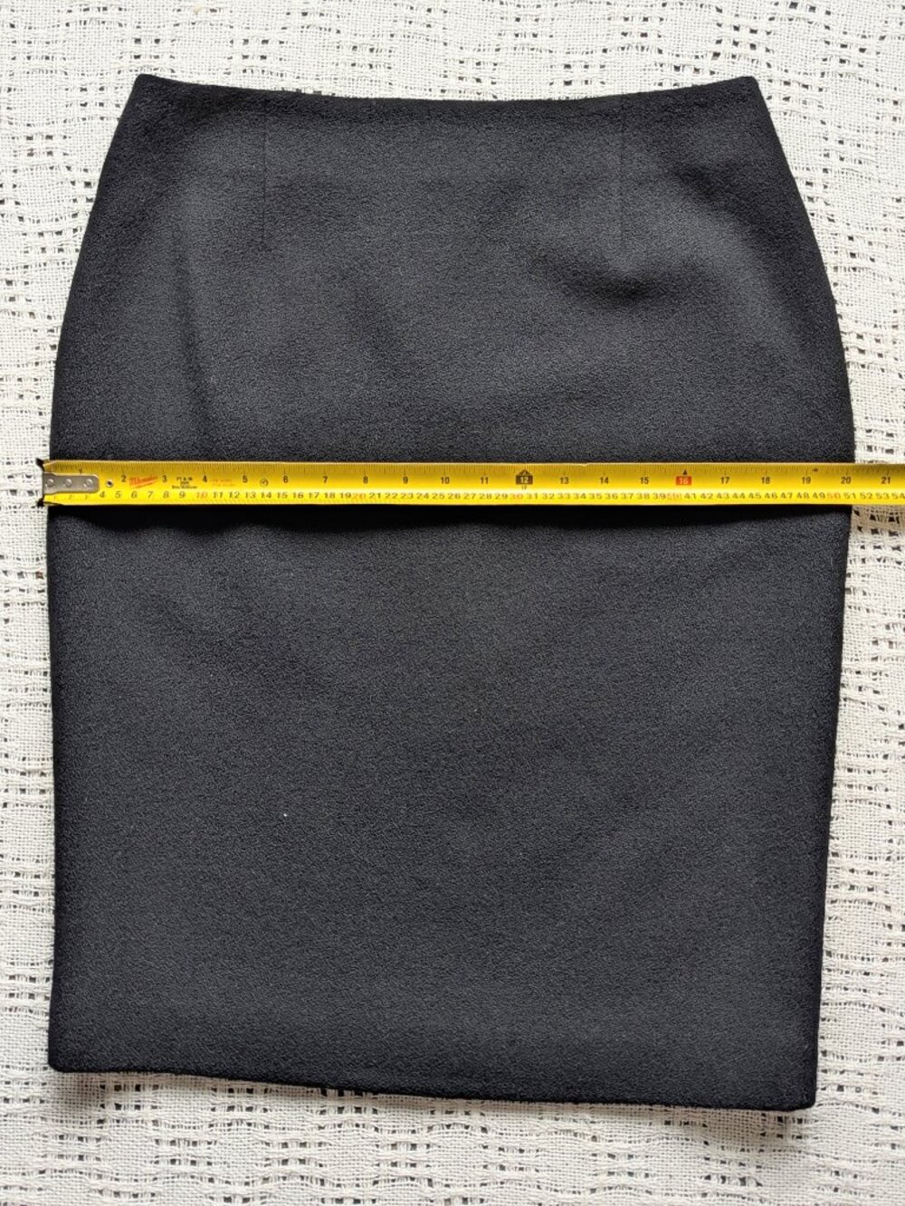 Vtg Christian Dior Pencil Skirt 100% Wool Crepe, 100% Silk Lining Sz. 12 - Picture 5 of 6